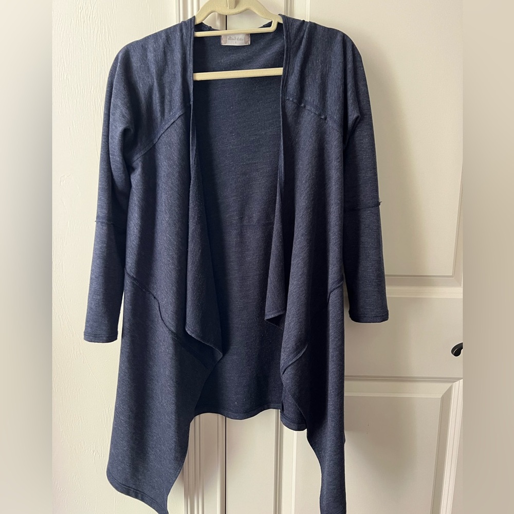 Women's asymmetric wrap